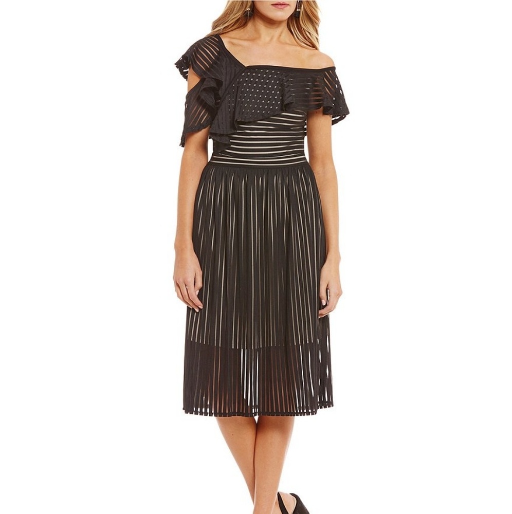 Ruffle lace dress sz xs